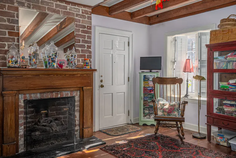 Savannah Real Estate | View 108 West Harris Street | room 37 | View 38
