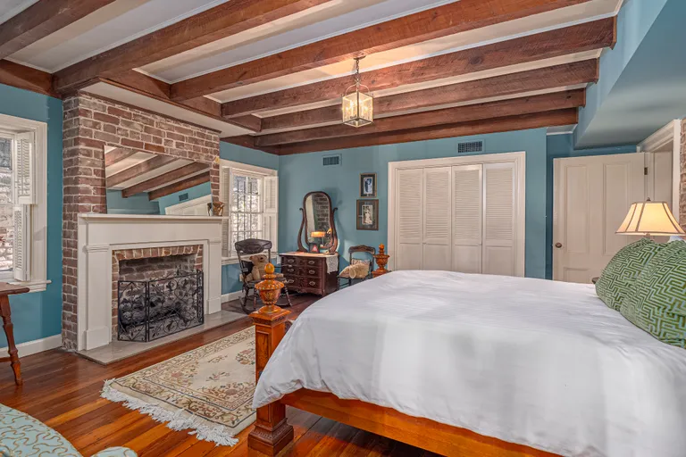Savannah Real Estate | View 108 West Harris Street | room 35 | View 36