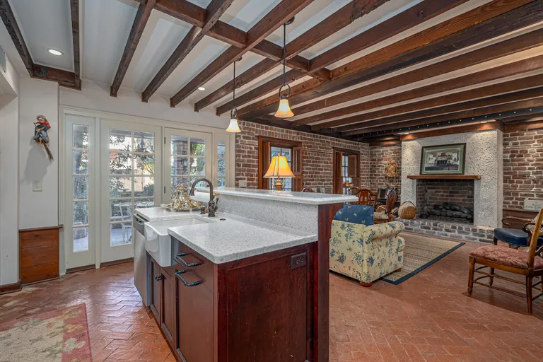 Savannah Real Estate | View 108 West Harris Street | room 32 | View 33