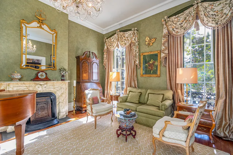 Savannah Real Estate | View 108 West Harris Street | room 5 | View 6