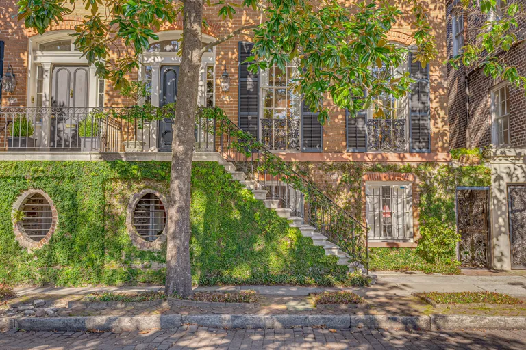 Savannah Real Estate | View 108 West Harris Street | room 1 | View 2
