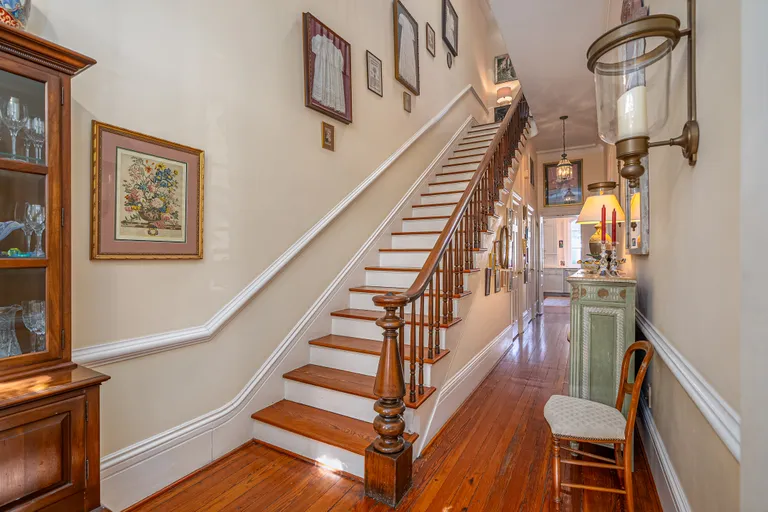 Savannah Real Estate | View 108 West Harris Street | room 3 | View 4