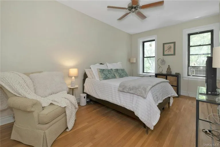 New York City Real Estate | View 240 Bronxville Road #B3 | room 16 | View 17