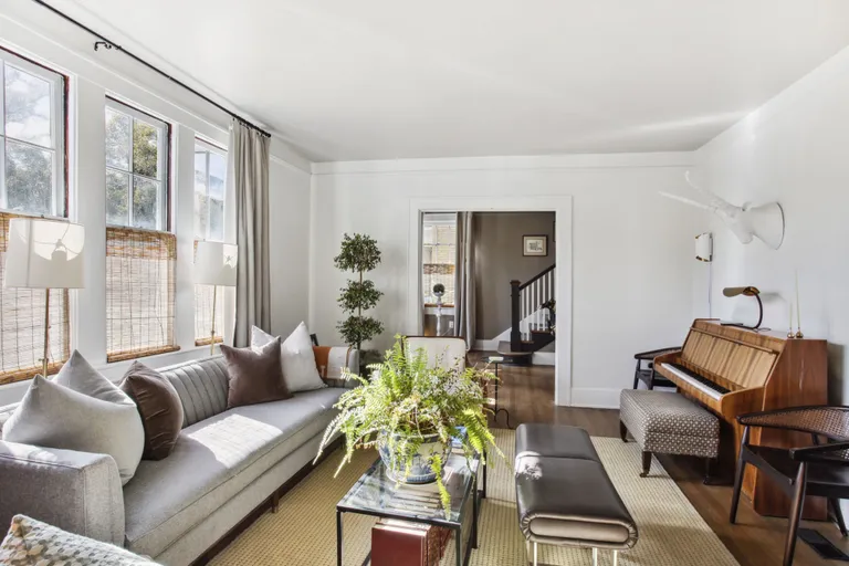 New York City Real Estate | View 40 East 51st Street | room 8 | View 9