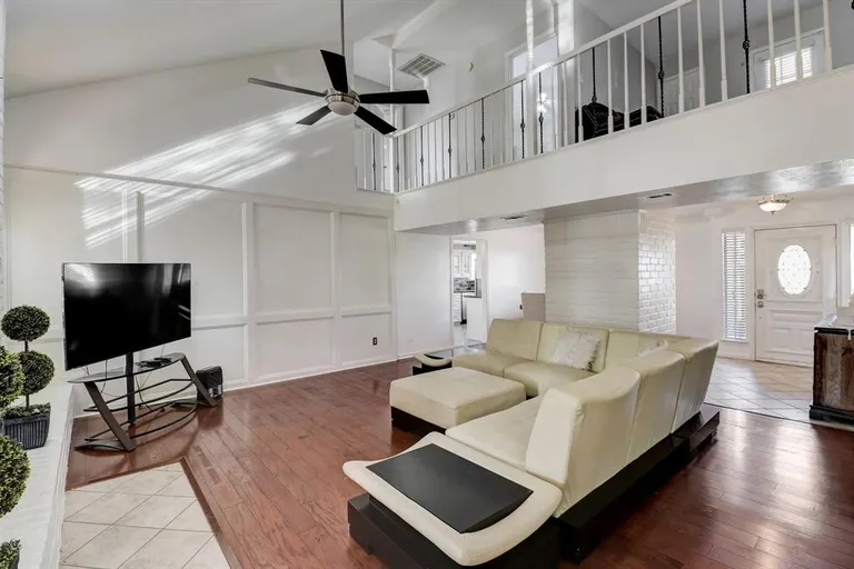 New York City Real Estate | View 8502 Pine Shores Drive | room 6 | View 7
