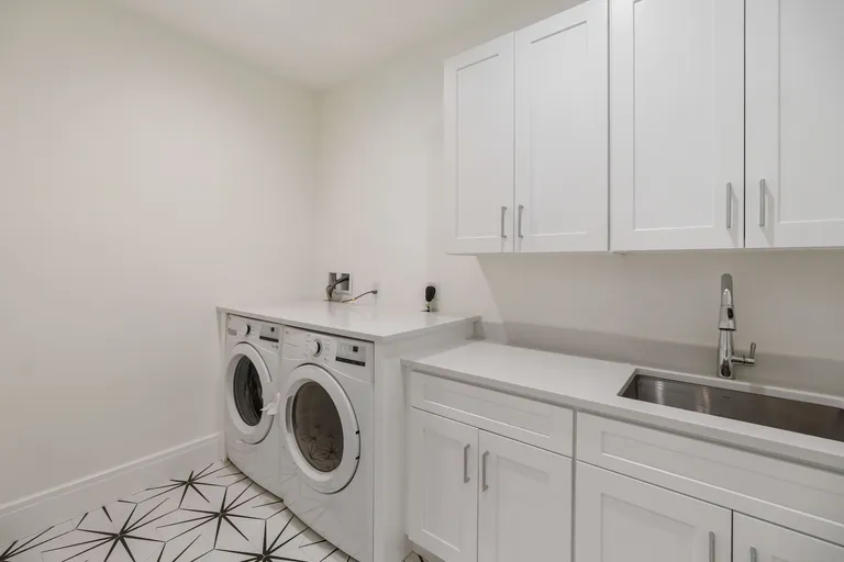 New York City Real Estate | View 21 Park Avenue | Laundry Room | View 35
