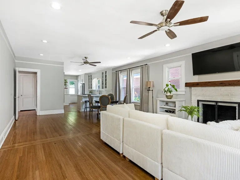 New York City Real Estate | View 2112 Scott Avenue | room 3 | View 4