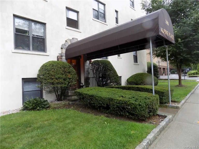 New York City Real Estate | View 240 Alpine Place #3B | 1 Bed, 1 Bath | View 1