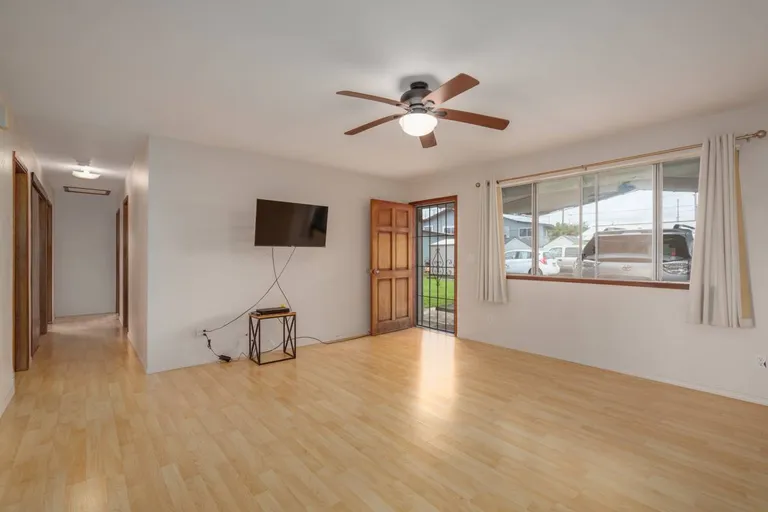New York City Real Estate | View 2321-A KILAUEA AVE | room 24 | View 25