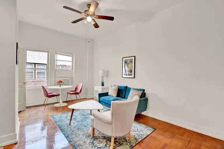 New York City Real Estate | View 1100 N Lasalle, 1302 | room 6 | View 7