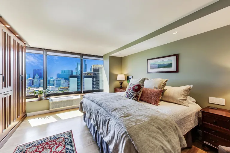 New York City Real Estate | View 155 N Harbor, 3503 | room 11 | View 12