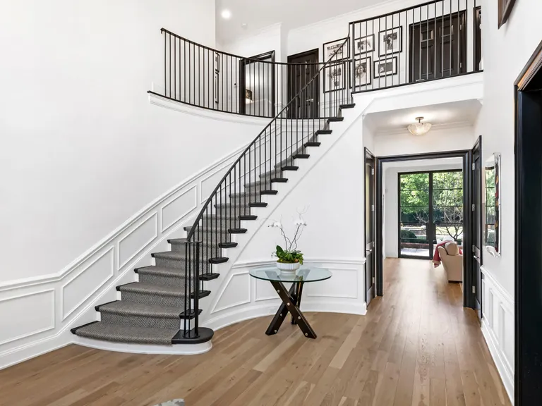New York City Real Estate | View 8811 Winged Bourne | Foyer | View 3