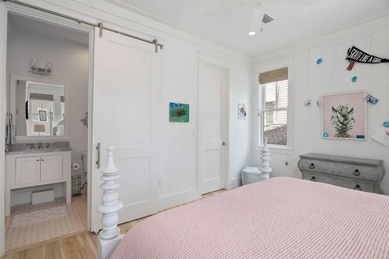 New York City Real Estate | View 17 Honor Lane | room 40 | View 41