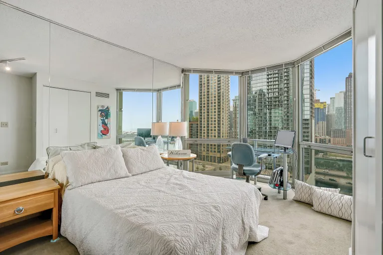 New York City Real Estate | View 195 N Harbor, 1208 | room 6 | View 7