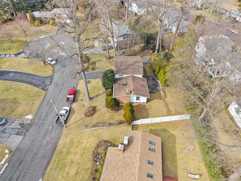Westchester Real Estate | View 20 Hunt Path | room 6 | View 7