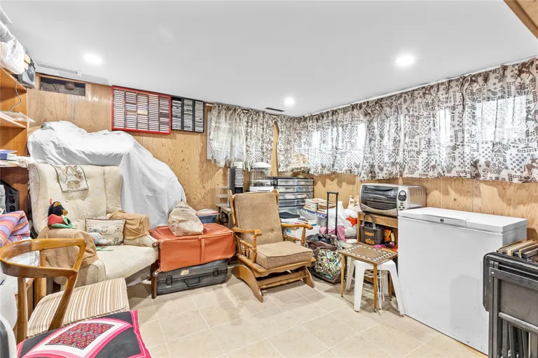 Westchester Real Estate | View 20 Hunt Path | room 26 | View 27