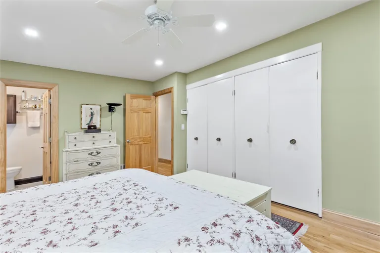 Westchester Real Estate | View 20 Hunt Path | room 18 | View 19