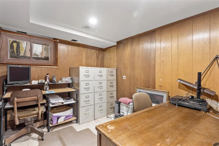 Westchester Real Estate | View 20 Hunt Path | room 25 | View 26