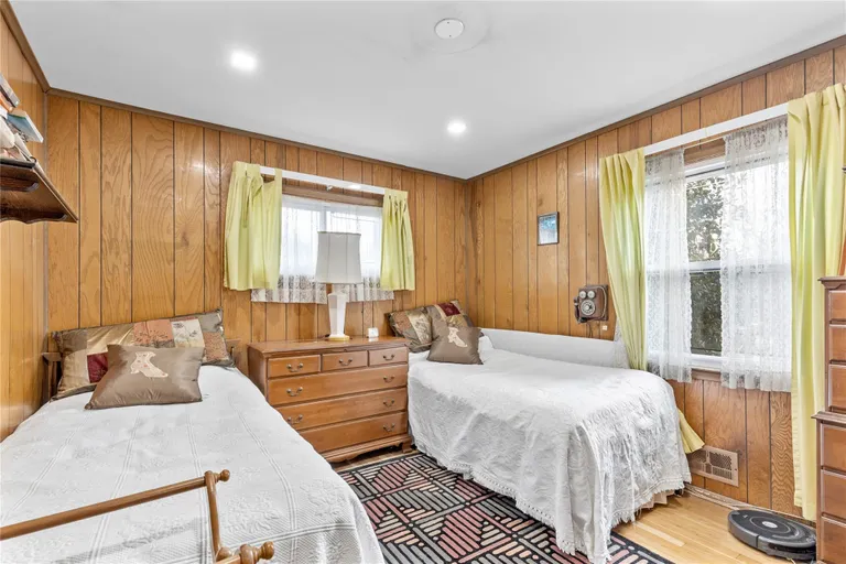 Westchester Real Estate | View 20 Hunt Path | room 21 | View 22