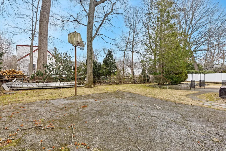 Westchester Real Estate | View 20 Hunt Path | room 28 | View 29