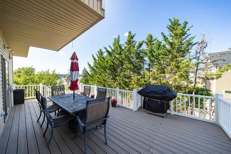 Jersey City/Hoboken Real Estate | View 361 Roosevelt Ave | room 21 | View 22