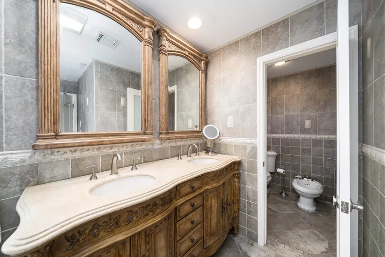 Jersey City/Hoboken Real Estate | View 361 Roosevelt Ave | room 18 | View 19