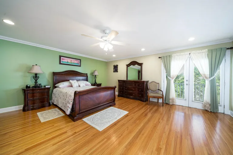 Jersey City/Hoboken Real Estate | View 361 Roosevelt Ave | room 16 | View 17