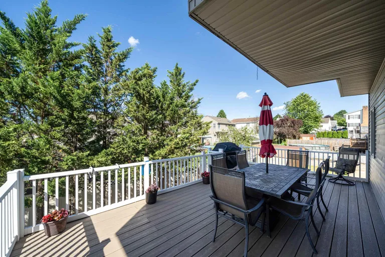 Jersey City/Hoboken Real Estate | View 361 Roosevelt Ave | room 20 | View 21