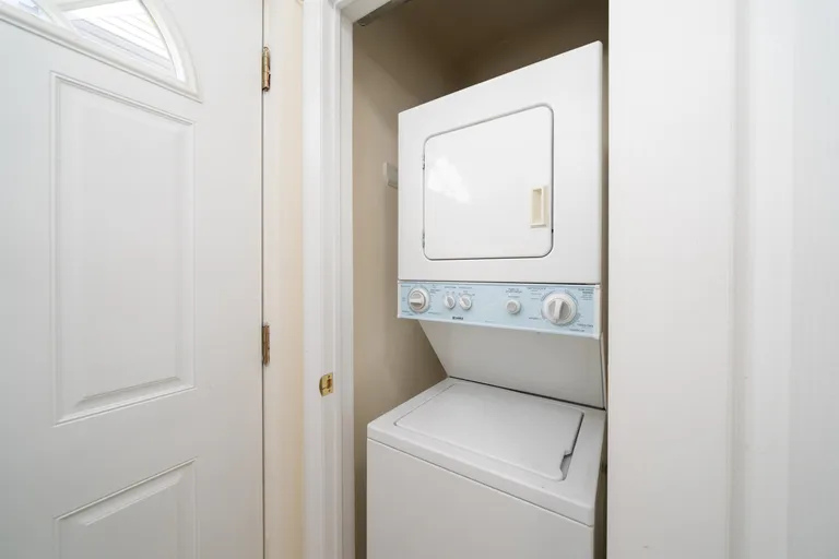 Jersey City/Hoboken Real Estate | View 361 Roosevelt Ave | room 31 | View 32