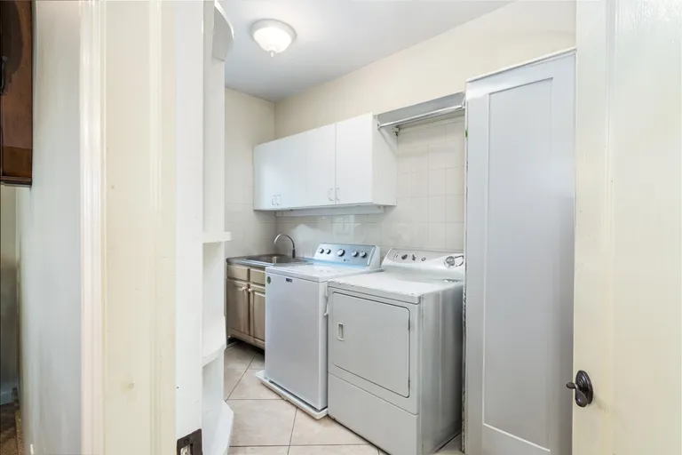 Jersey City/Hoboken Real Estate | View 361 Roosevelt Ave | room 32 | View 33