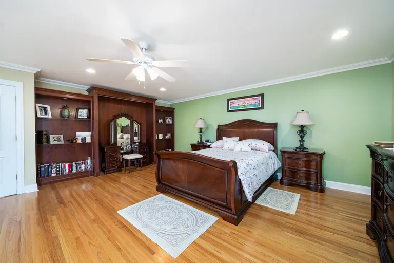 Jersey City/Hoboken Real Estate | View 361 Roosevelt Ave | room 15 | View 16