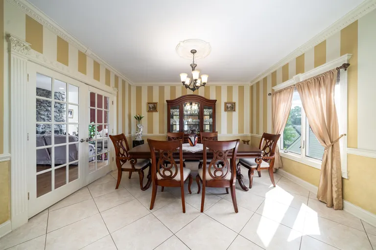 Jersey City/Hoboken Real Estate | View 361 Roosevelt Ave | room 5 | View 6