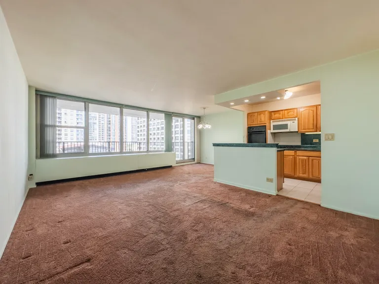 New York City Real Estate | View 400 E Randolph, 1108 | room 1 | View 2