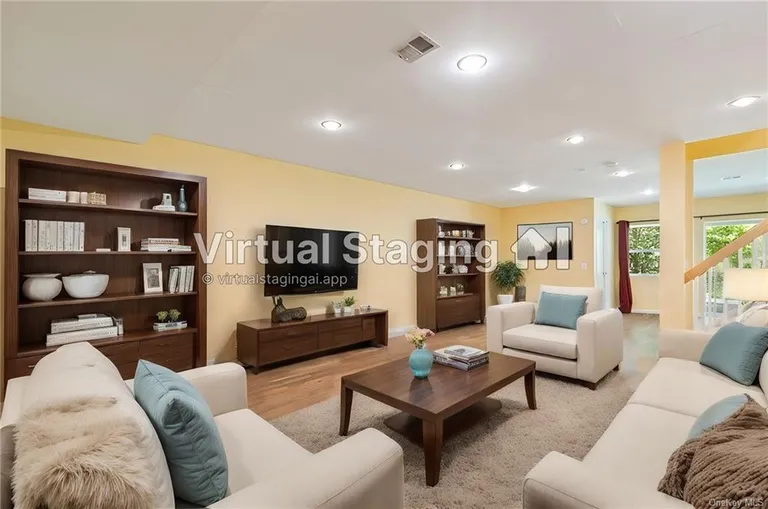 Westchester Real Estate | View 409 Glenwood Drive | room 19 | View 20