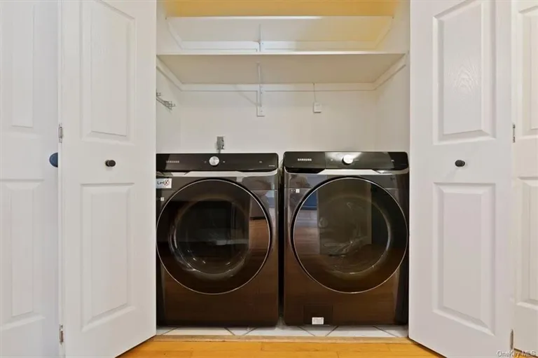 Westchester Real Estate | View 409 Glenwood Drive | room 7 | View 8