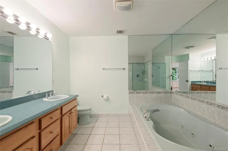 Westchester Real Estate | View 409 Glenwood Drive | room 10 | View 11