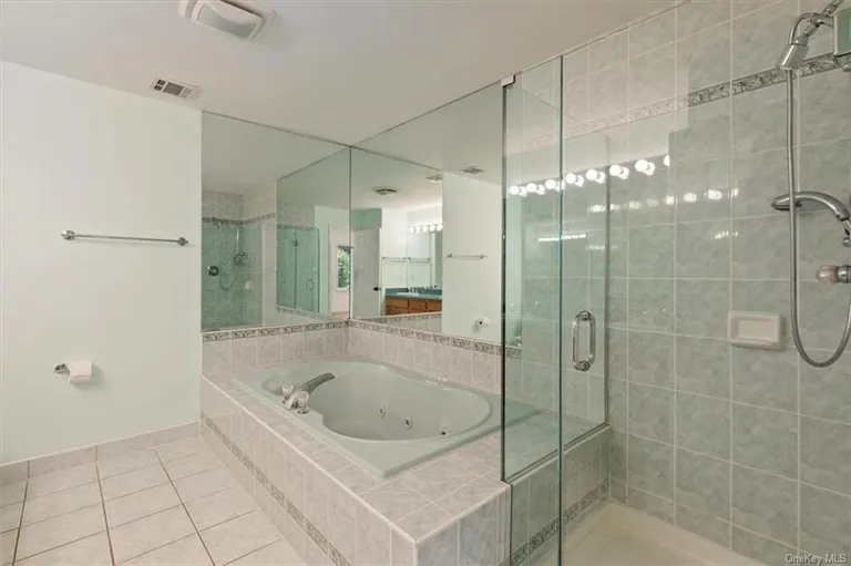 Westchester Real Estate | View 409 Glenwood Drive | room 11 | View 12