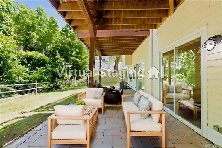 Westchester Real Estate | View 409 Glenwood Drive | room 21 | View 22
