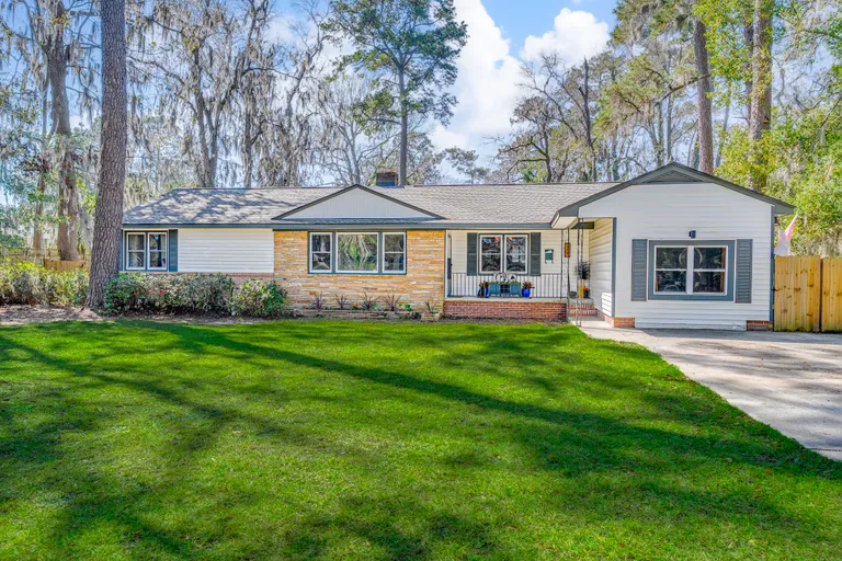 Savannah Real Estate | View 263 Varn Drive | 3 Beds, 2 Baths | View 1