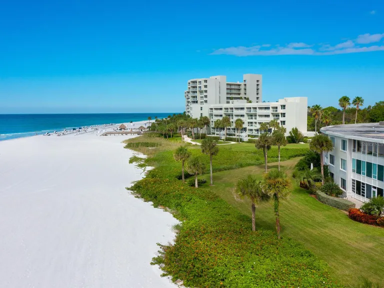 Sarasota/St. Petersburg Real Estate | View 100 Sands Point Road #305 | room 32 | View 33
