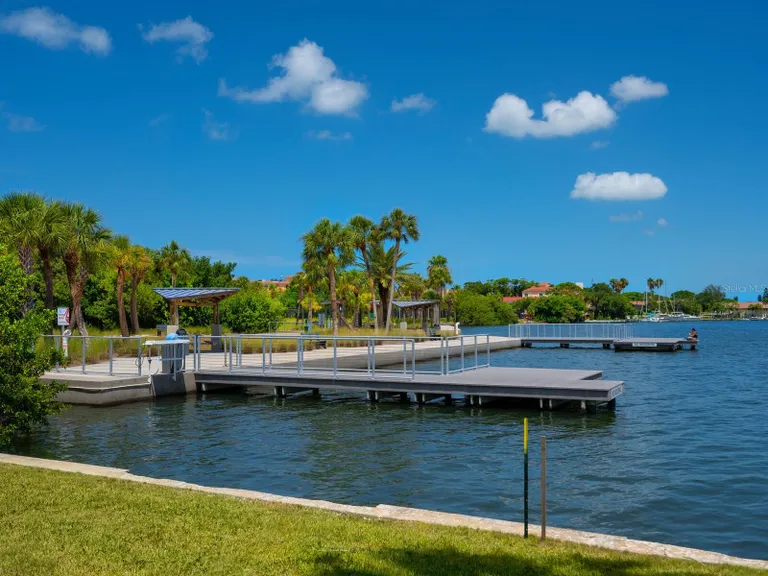 Sarasota/St. Petersburg Real Estate | View 100 Sands Point Road #305 | room 64 | View 65