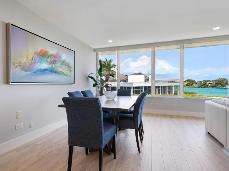 Sarasota/St. Petersburg Real Estate | View 100 Sands Point Road #305 | room 6 | View 7