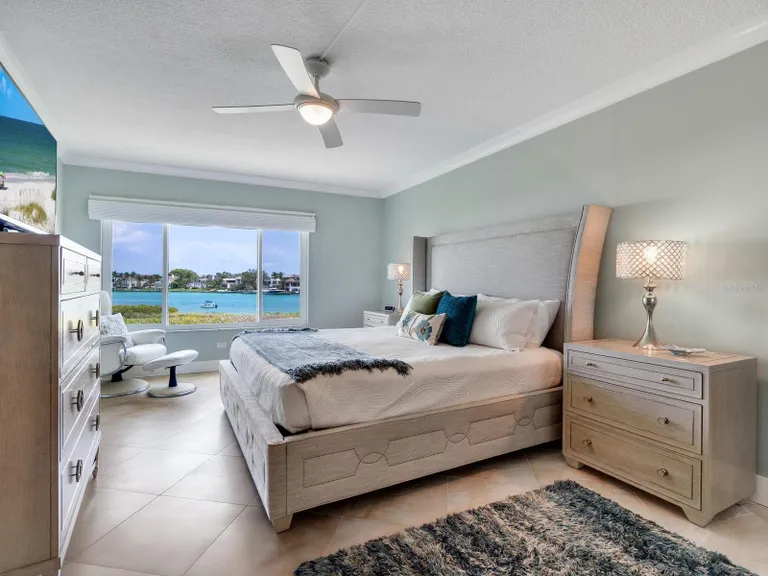Sarasota/St. Petersburg Real Estate | View 100 Sands Point Road #305 | room 20 | View 21