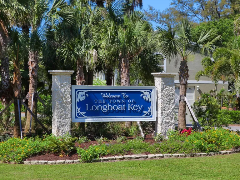 Sarasota/St. Petersburg Real Estate | View 100 Sands Point Road #305 | room 54 | View 55