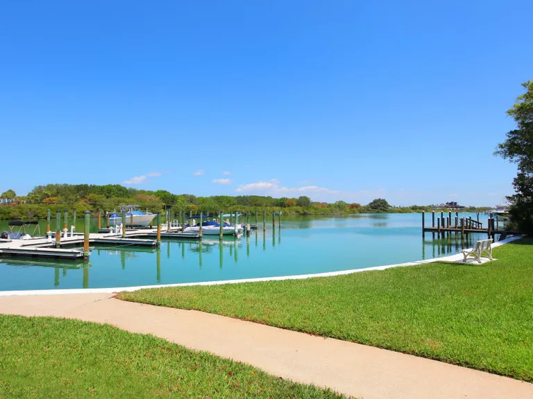 Sarasota/St. Petersburg Real Estate | View 100 Sands Point Road #305 | room 48 | View 49