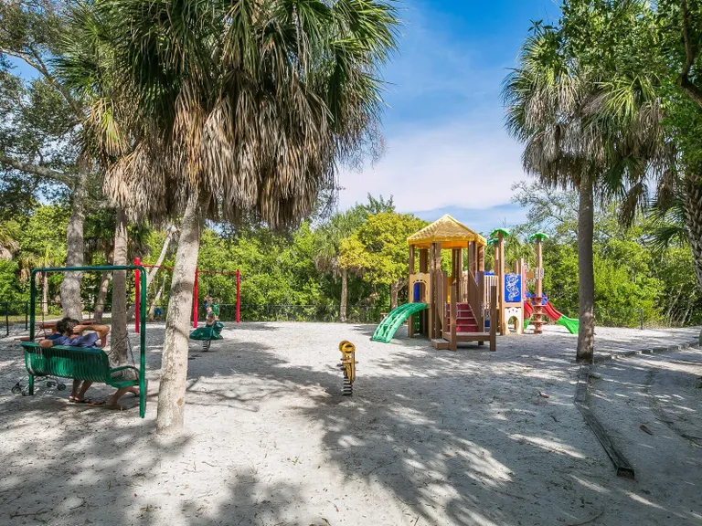 Sarasota/St. Petersburg Real Estate | View 100 Sands Point Road #305 | room 63 | View 64