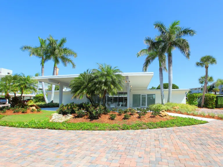 Sarasota/St. Petersburg Real Estate | View 100 Sands Point Road #305 | room 41 | View 42