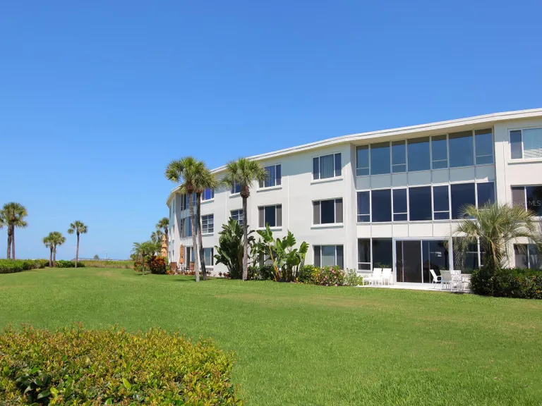 Sarasota/St. Petersburg Real Estate | View 100 Sands Point Road #305 | room 33 | View 34