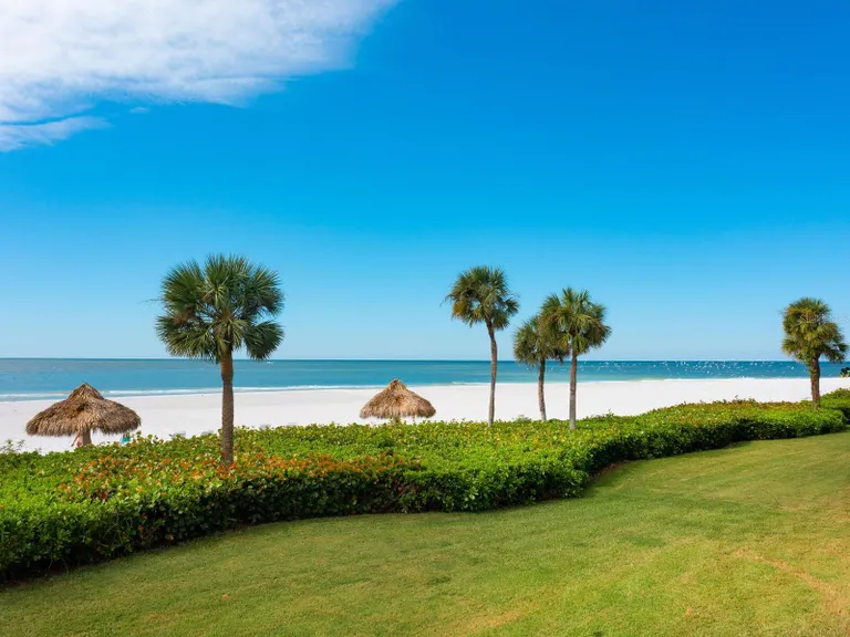 Sarasota/St. Petersburg Real Estate | View 100 Sands Point Road #305 | room 40 | View 41