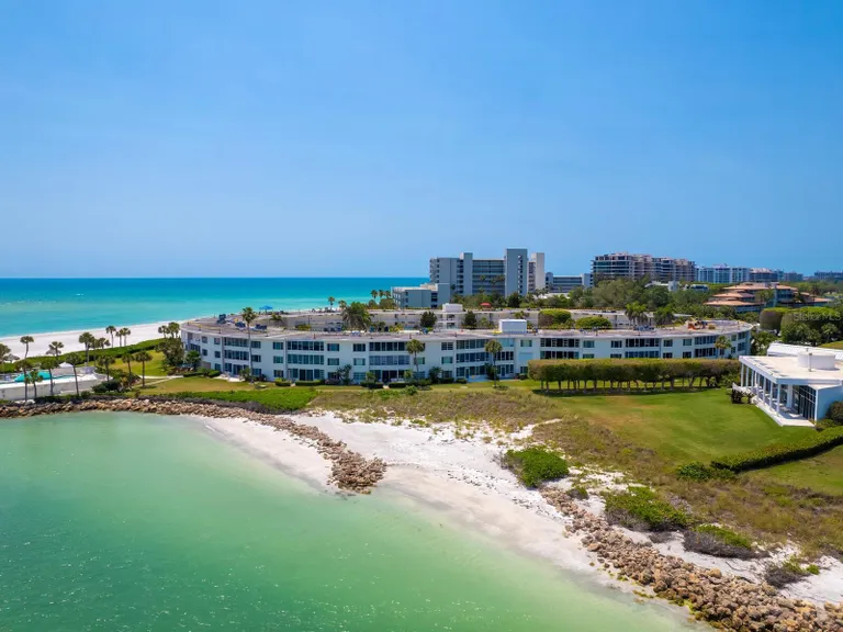 Sarasota/St. Petersburg Real Estate | View 100 Sands Point Road #305 | room 46 | View 47